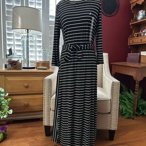 Nautica Black and White Midi Dress Long Sleeve Crew Neck